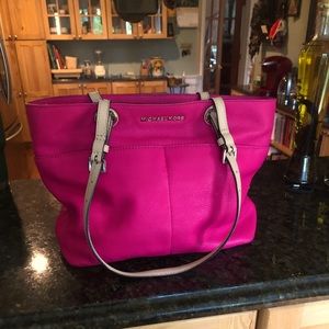 Michael Kors medium Tote - hot pink leather